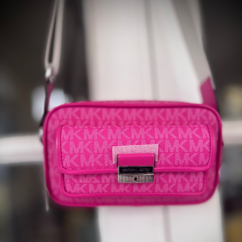 Nwt Michael Kors Bradshaw Pink Crossbody Camera Bag With Signature Monogram